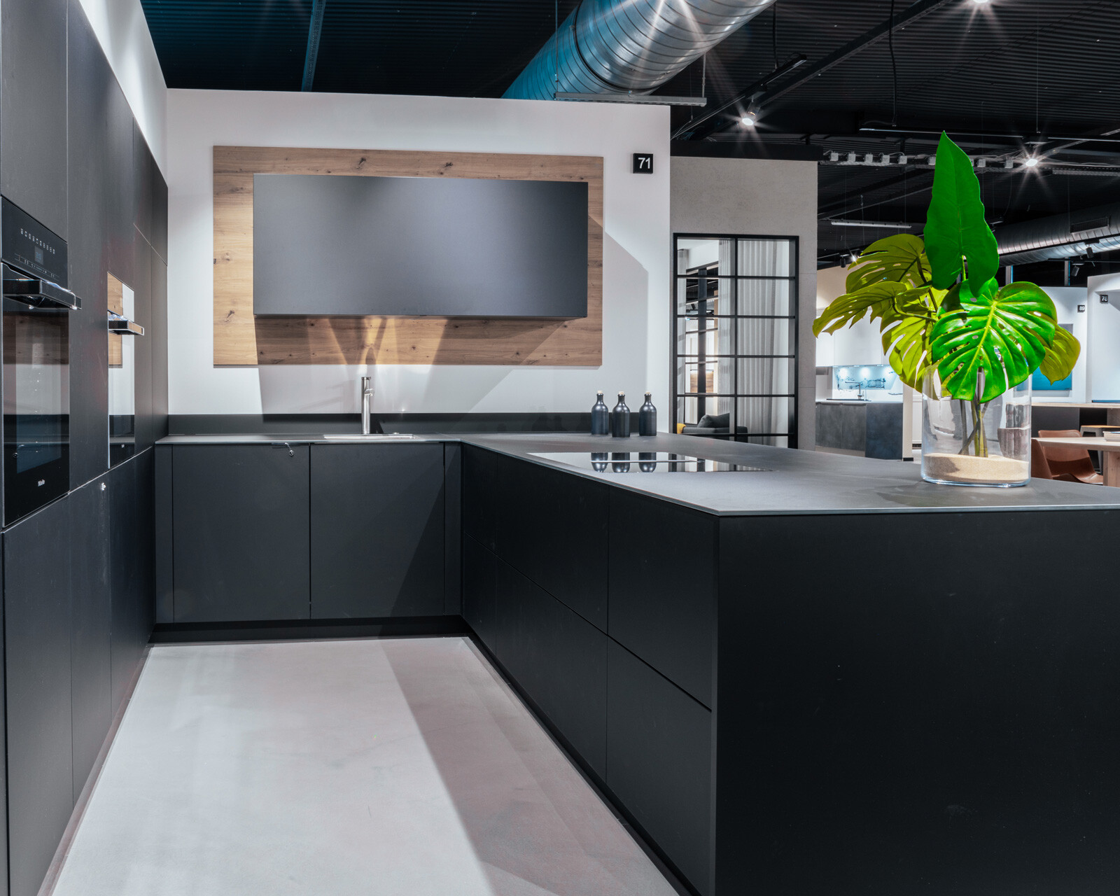 Kitchen studio Krefeld, buy kitchen Cologne, modern kitchen studio